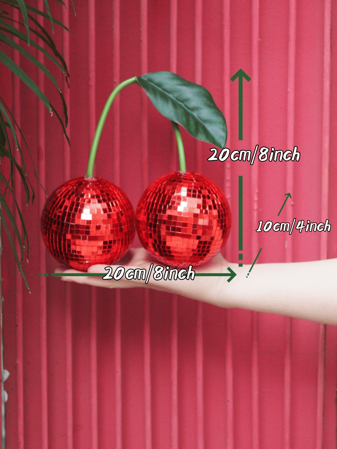 Kirsche Disco Ball Wanddekoration - Lebhaftes pinkes, fruchtinspiriertes hängendes Akzentstück für Zuhause und Partys
